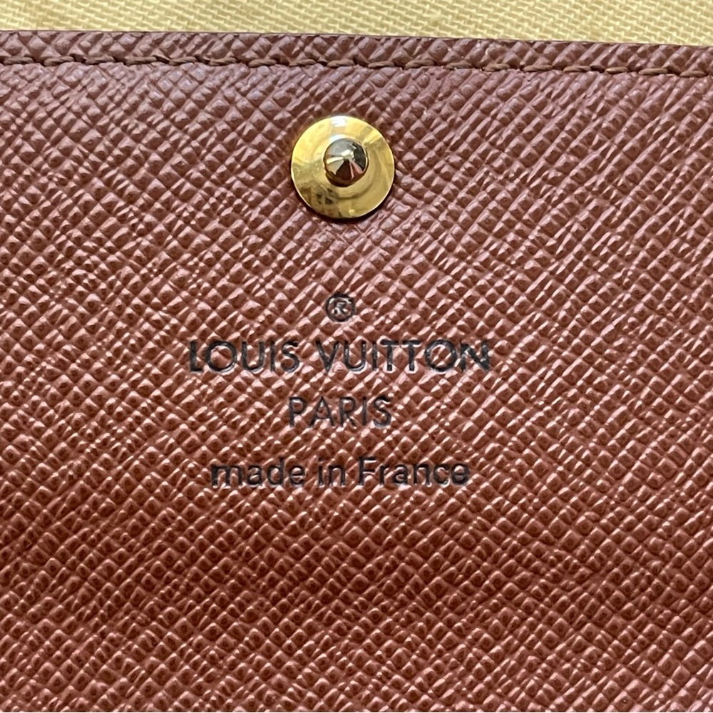Authentic Louis Vuitton 6 Key Holder - Purchased from Louis Vuitton - Picture 16 of 16